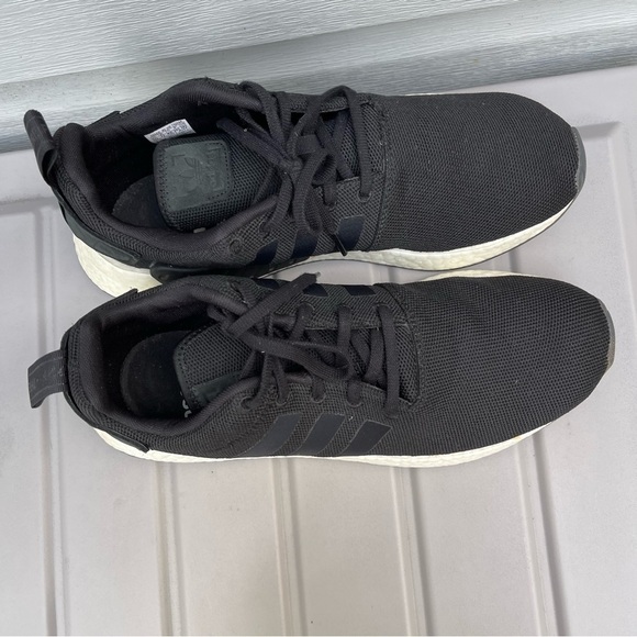 Adidas NMD R2 Core Black Sneakers Size 11.5 Men’s Lace Up Style White Outsole